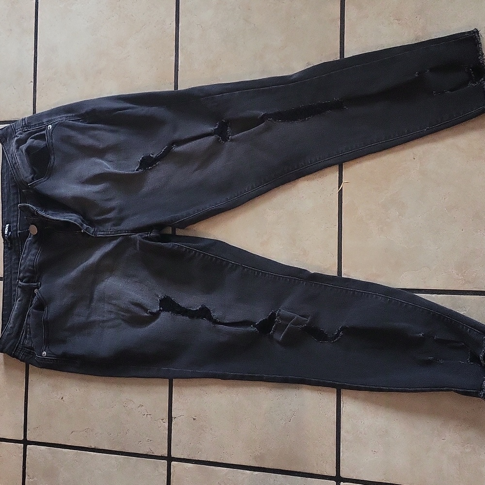 FN Distressed Jeans